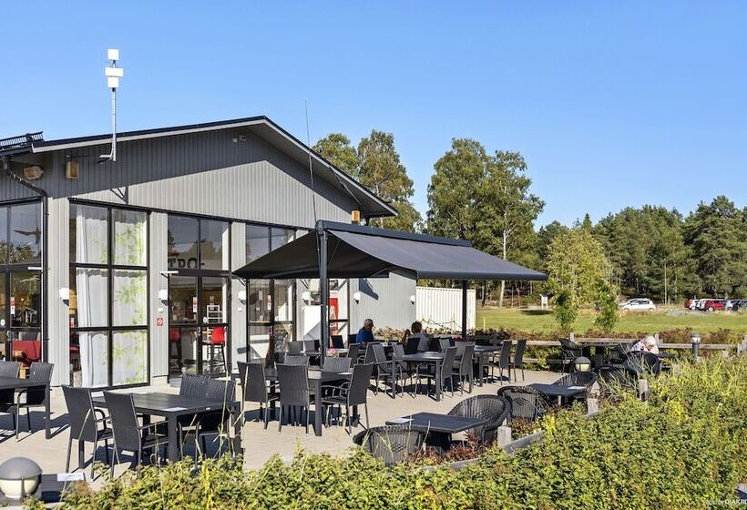 בית מלון כפרי First Camp Skutberget Karlstad