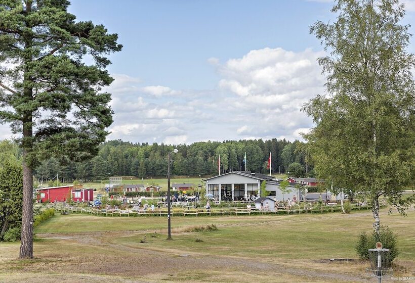 בית מלון כפרי First Camp Skutberget Karlstad