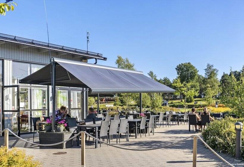 בית מלון כפרי First Camp Skutberget Karlstad