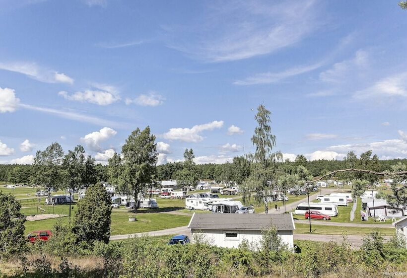 בית מלון כפרי First Camp Skutberget Karlstad