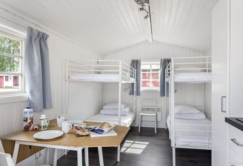 בית מלון כפרי First Camp Skutberget Karlstad