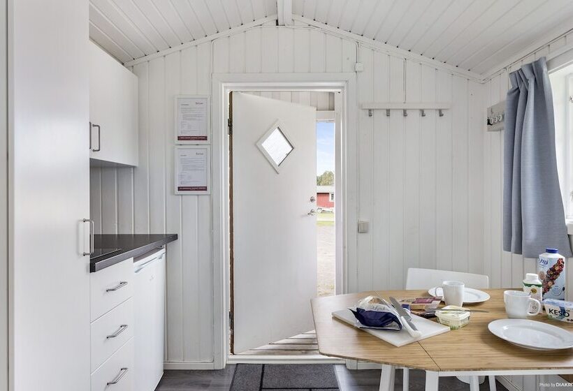 בית מלון כפרי First Camp Skutberget Karlstad