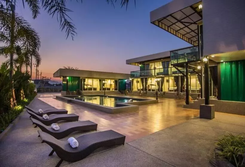 ホテル Royal Graces Pool Villas