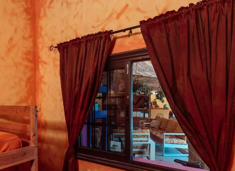 Los Amigos Nest Hostel