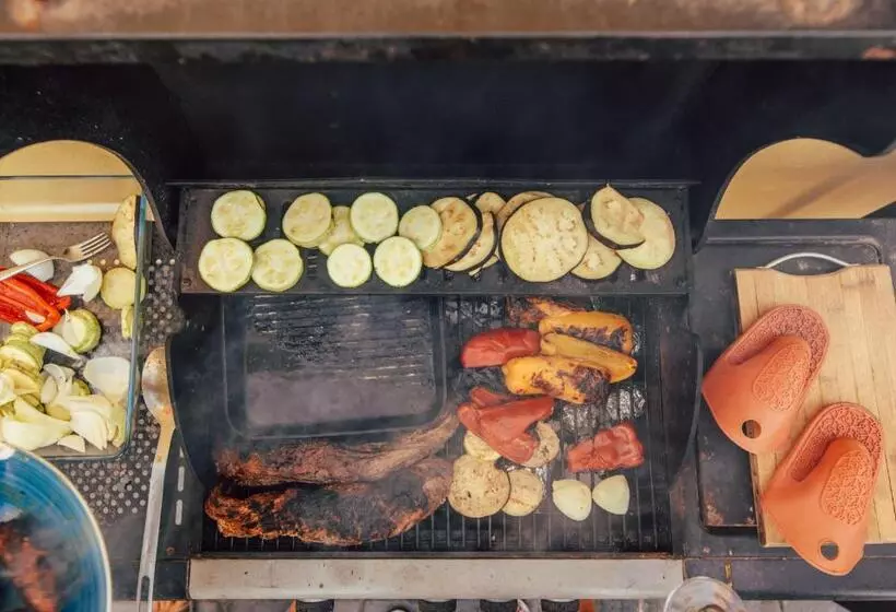 Los Amigos Nest Hostel