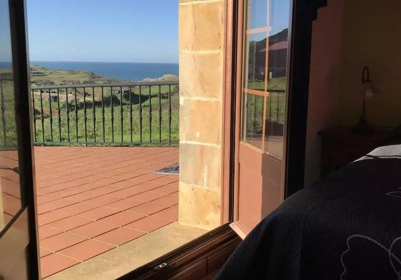 ペンション Posada Mediavia