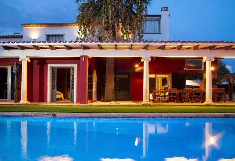 Villa Bouganvillea