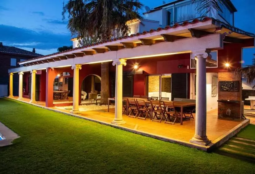 Villa Bouganvillea
