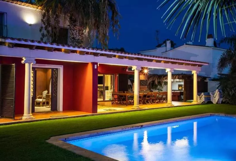 Villa Bouganvillea