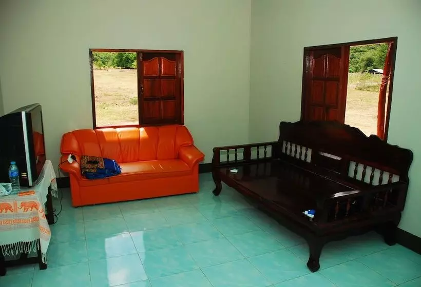 هاستل Cbt Thung Samroiyod