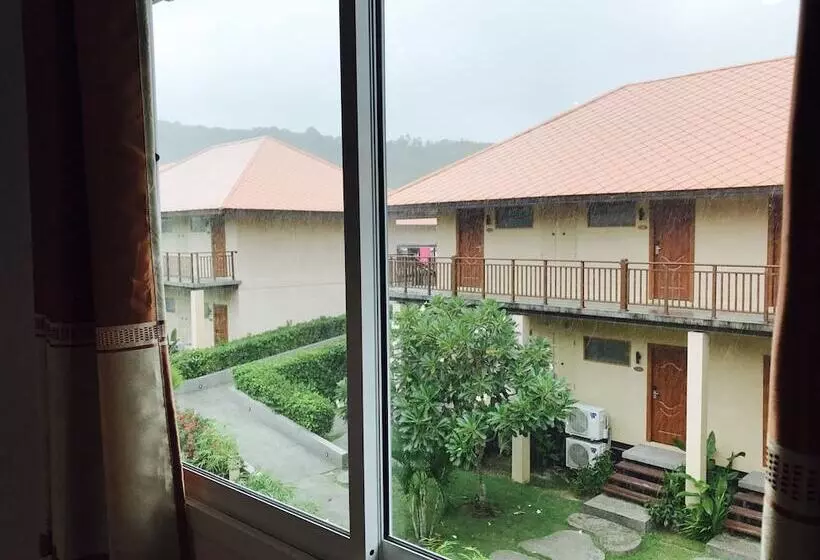 Hotelli Bussarin Apartment