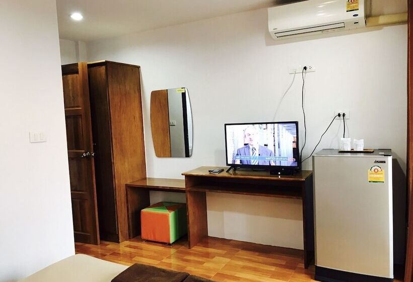 호텔 Bussarin Apartment