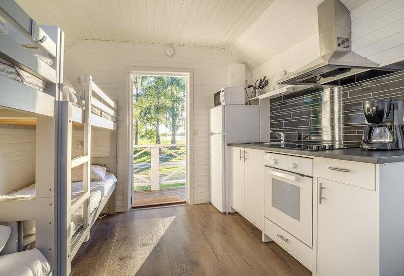 هتل First Camp Stensokalmar