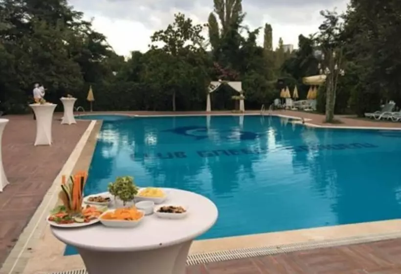 Hotelli Green Garden