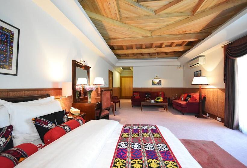 هتل Khorog Serena Inn