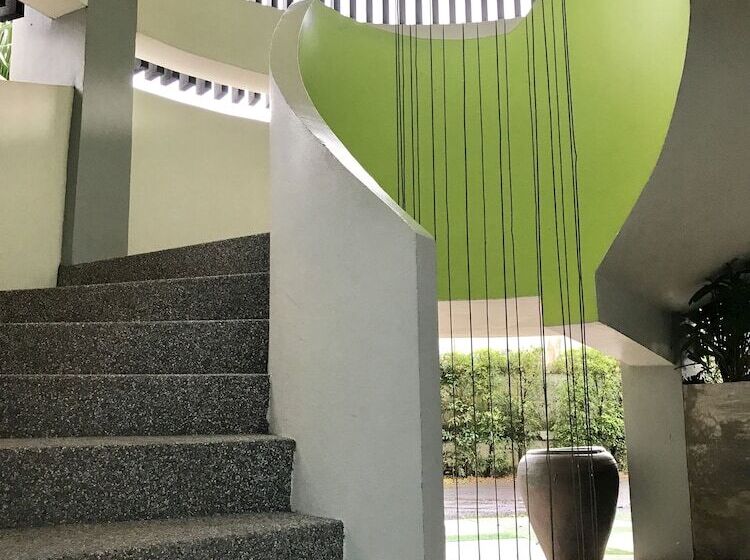 ホテル Light House Residence