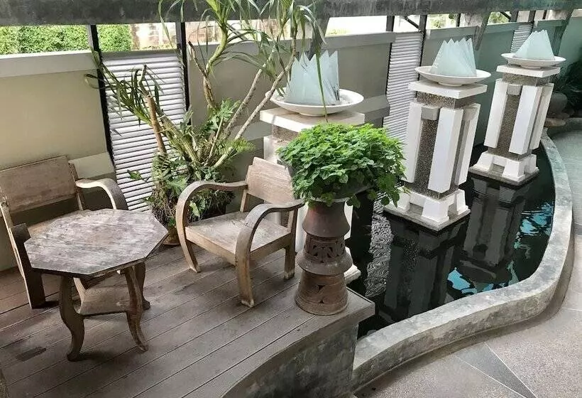 هتل Light House Residence