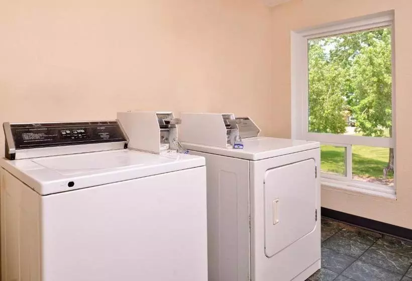 モーテル Red Carpet Inn