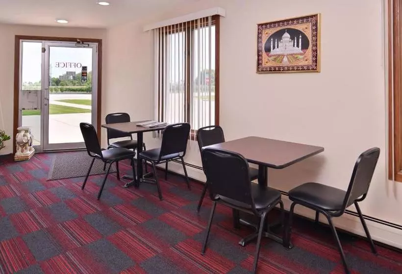 モーテル Red Carpet Inn