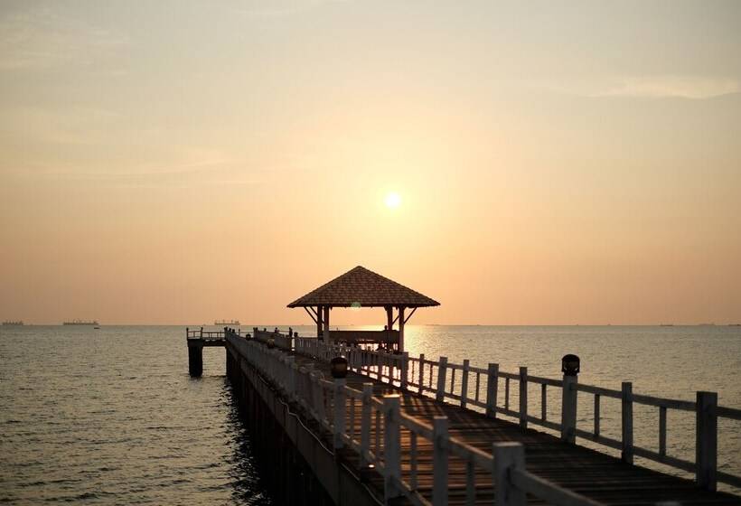 114 Star's Pier Private Villa