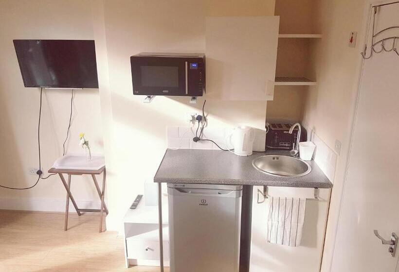 مبيت وإفطار Kathleen House Plus