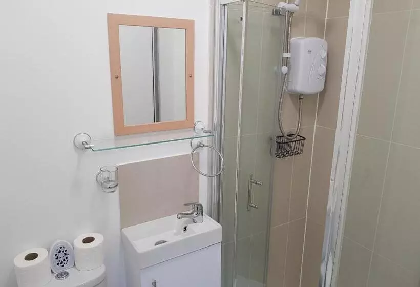 Aamiaismajoitus (B&B) Kathleen House Plus