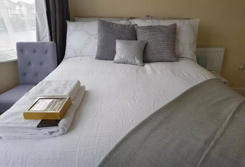 Aamiaismajoitus (B&B) Kathleen House Plus