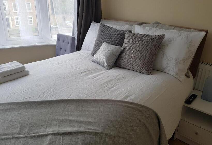 مبيت وإفطار Kathleen House Plus