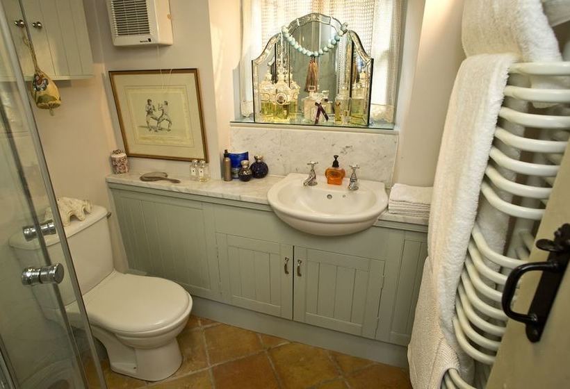 Helmsley Garden Cottage & Railway Carriage