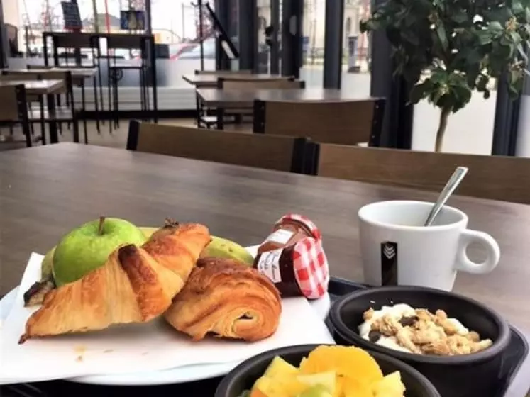 Hotelli De La Gare  Restaurant Bistro Quai