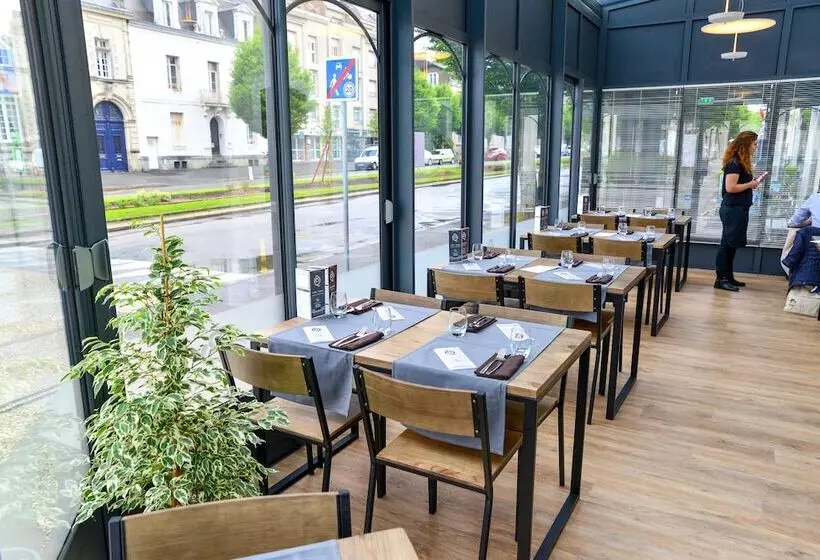 Hotelli De La Gare  Restaurant Bistro Quai