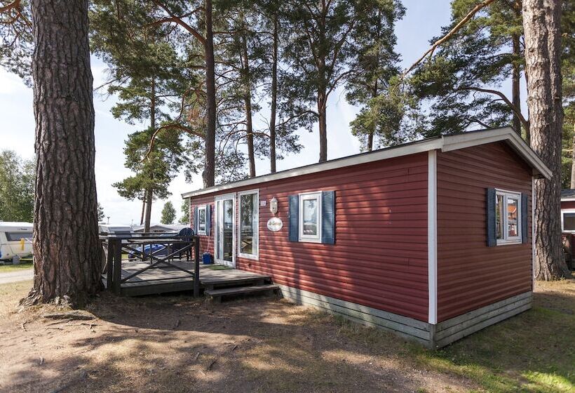 בית מלון כפרי First Camp Siljansbadet   Rättvik