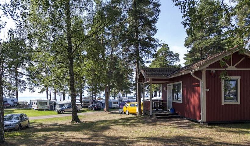 בית מלון כפרי First Camp Siljansbadet   Rättvik