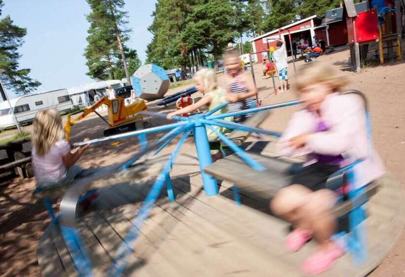 בית מלון כפרי First Camp Siljansbadet   Rättvik
