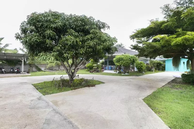 ホテル Sansuk Resort