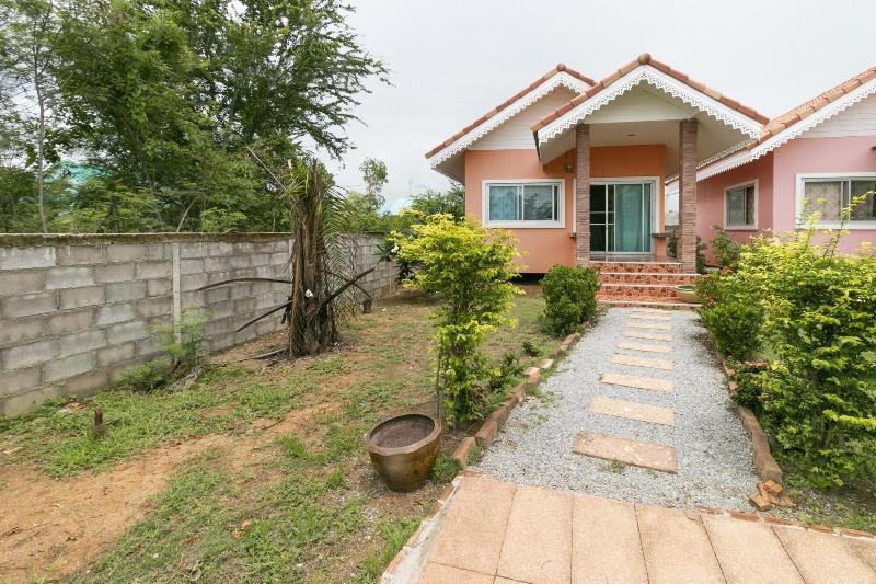 Szálloda Sansuk Resort