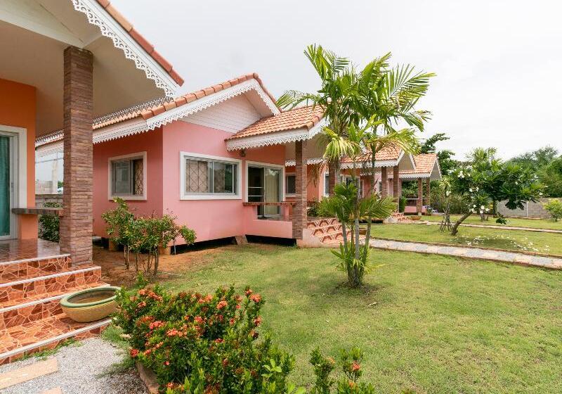 Szálloda Sansuk Resort