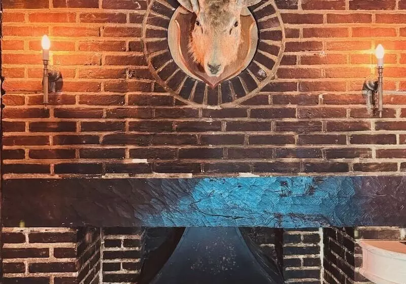 Hotelli The Leicester Arms Country Inn