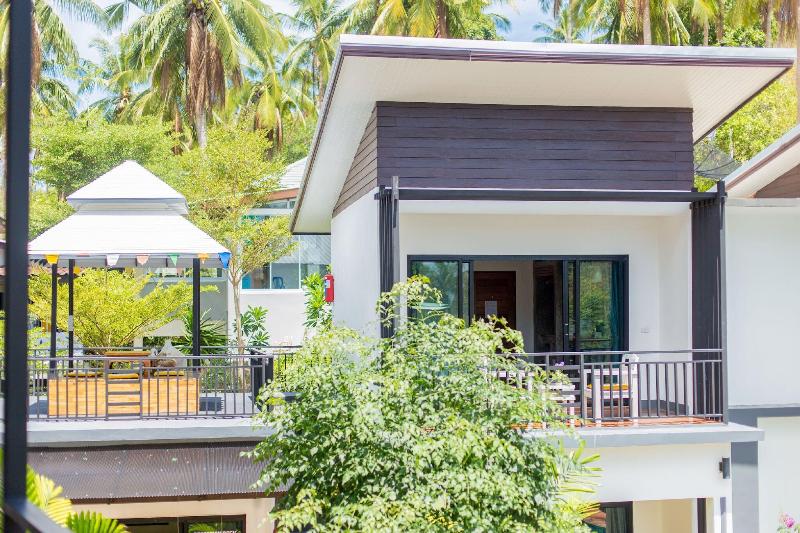 هتل The Ozo Kohtao