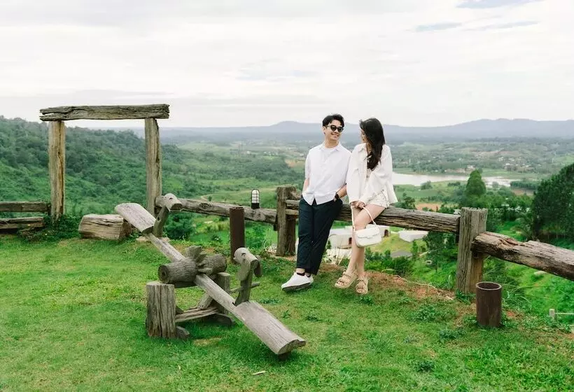 Hotelli The Proud Green Garden Hill Resort