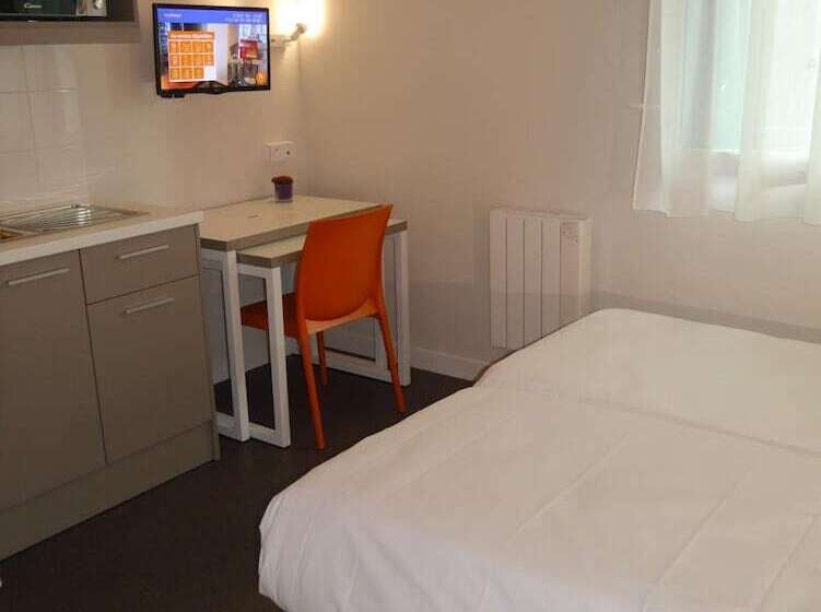 Montempô Apparthôtel Paris Vélizy