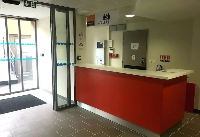 Montempô Apparthôtel Paris Vélizy