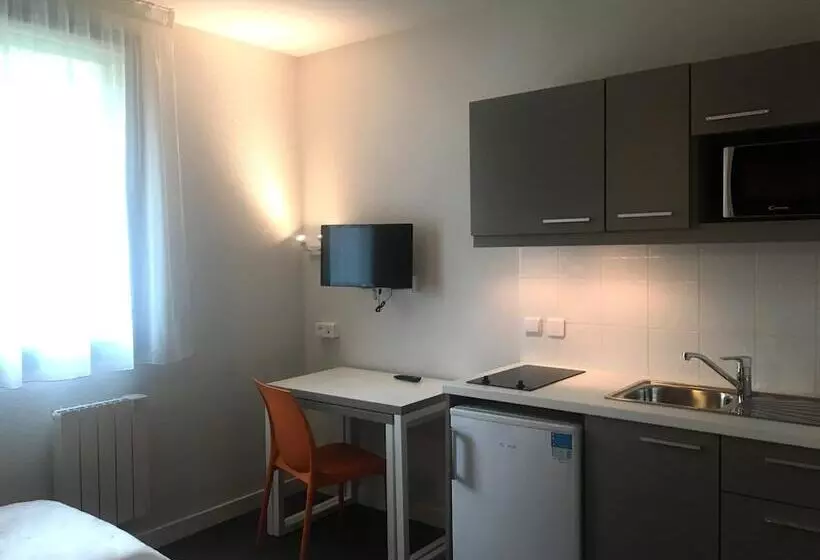 Montempô Apparthôtel Paris Vélizy