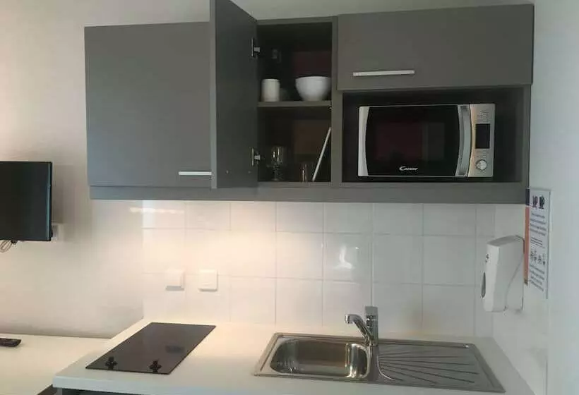 Montempô Apparthôtel Paris Vélizy