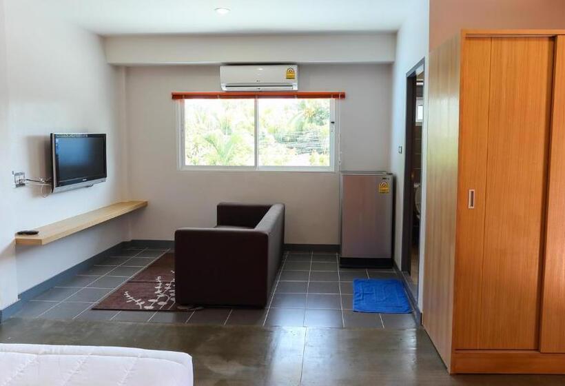 Pensió Bangtao Guest House