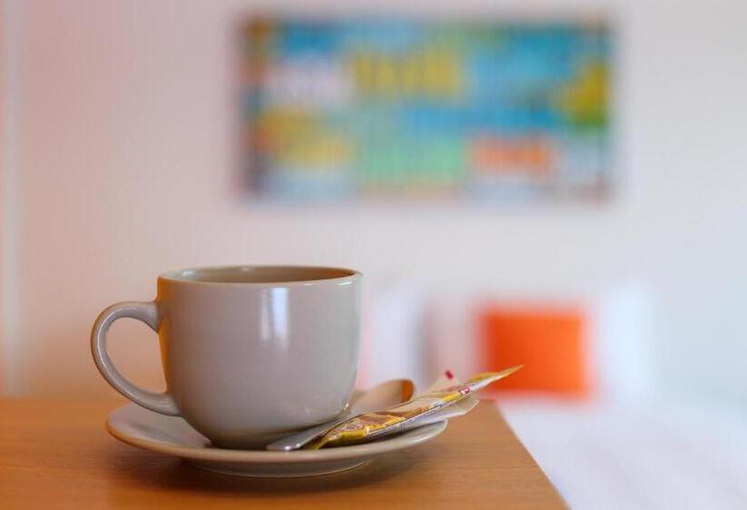 Pensió Bangtao Guest House