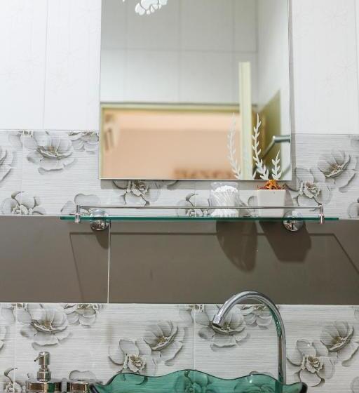 Pensão Bangtao Guest House