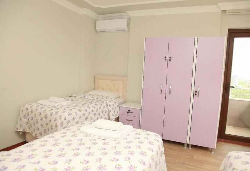 Royal Inn Seza Residence