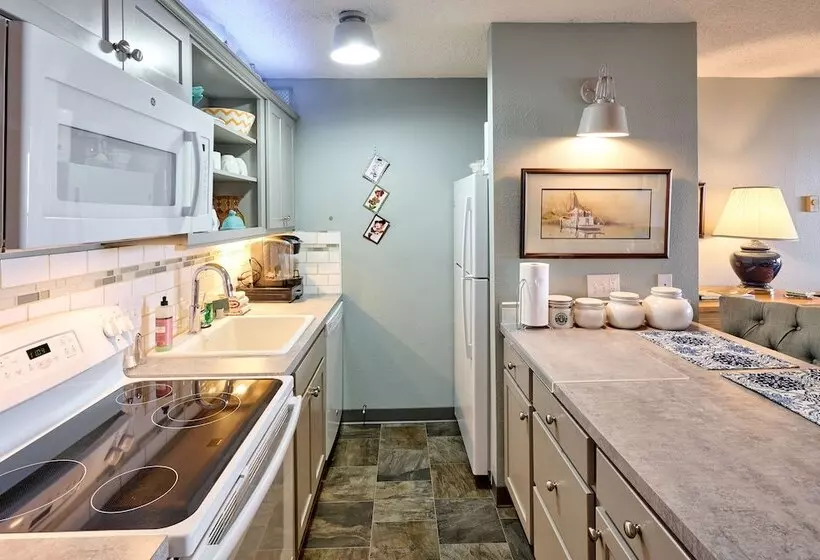 Surftides Plaza Rentals