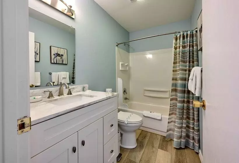 Surftides Plaza Rentals